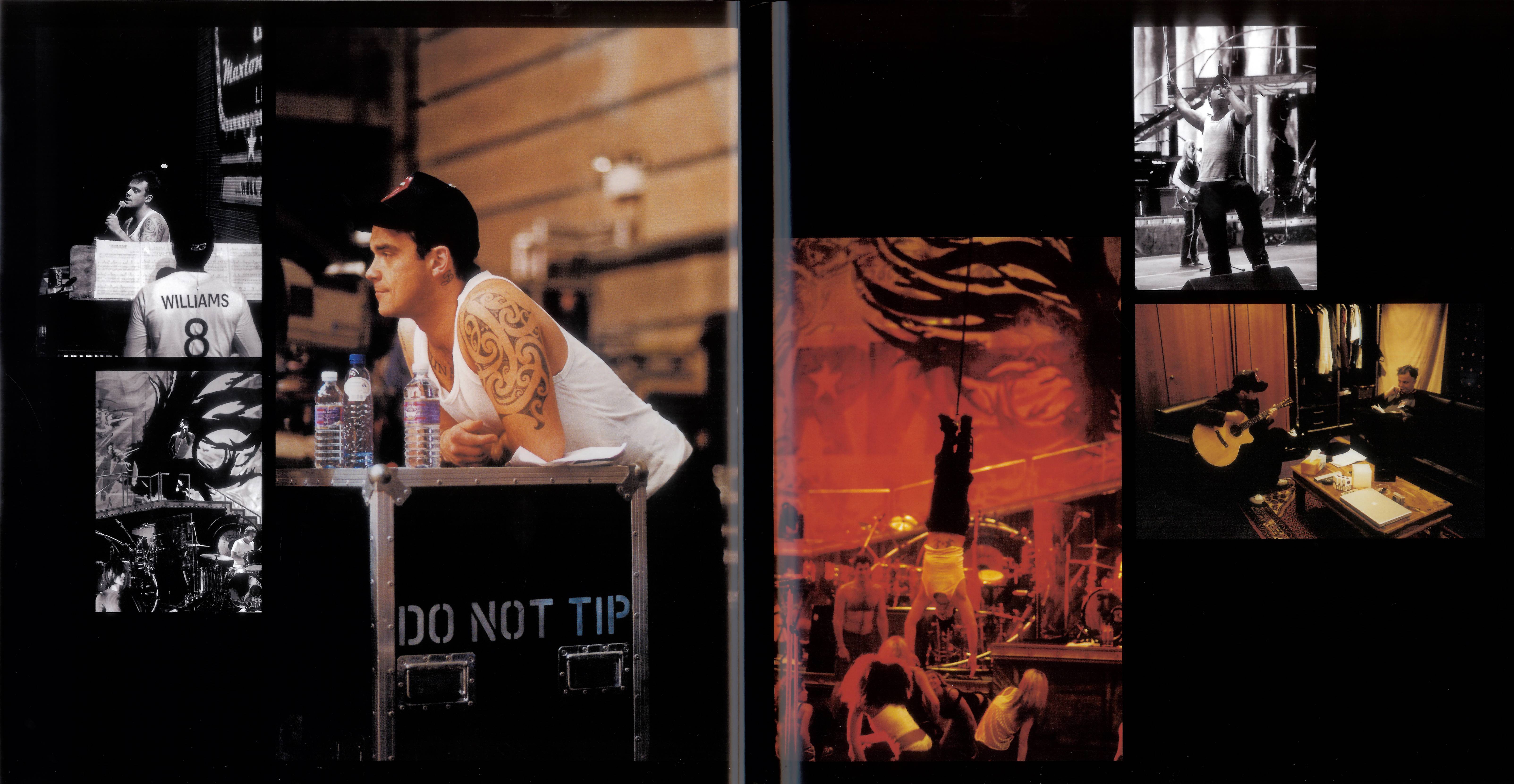 Robbie Williams  Live At Knebworth : Booklet15